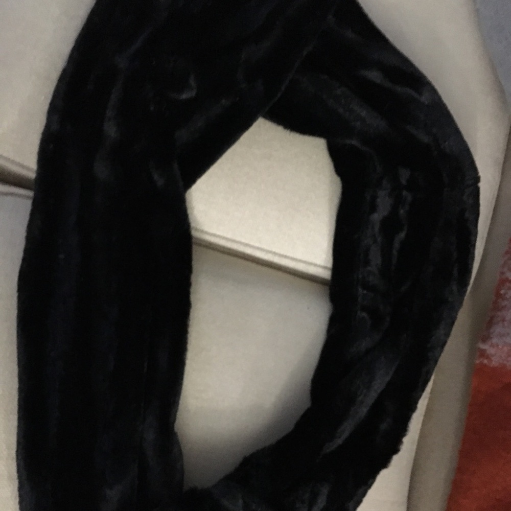 Faux fur wrap scarf